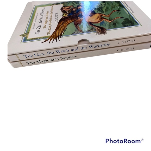 The Chronicles of Narnia by C.S. Lewis Boxed Set - Picture 4 of 5